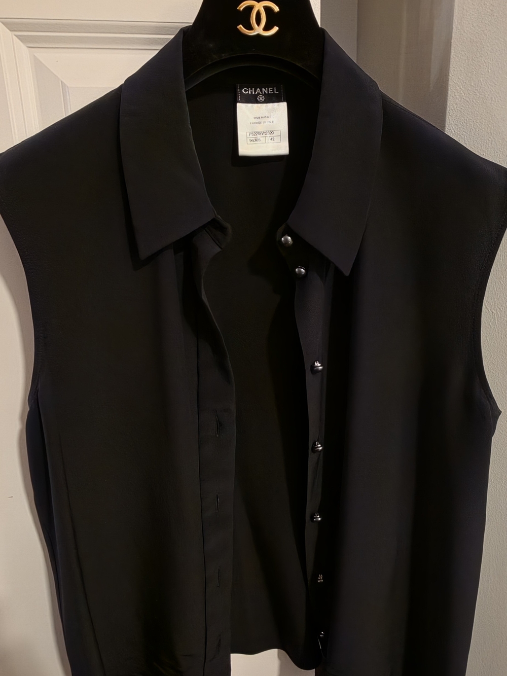 CHANEL Black Sleeveless Button-Down Shirt